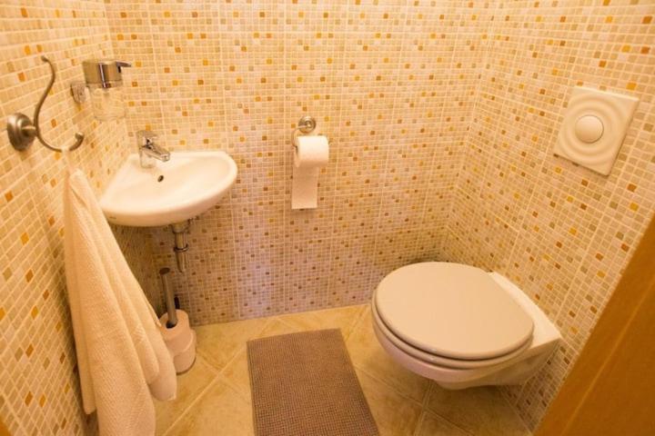 Cosy Apartment In Budapest Downtown With Free Garage Parking Exterior photo